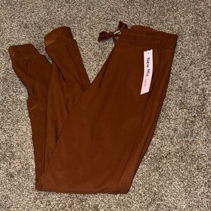 New Mix Brown Joggers- size small. NWT!